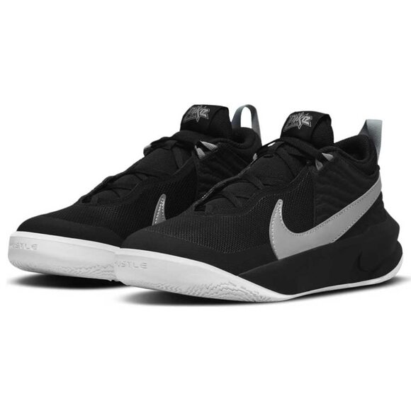 NWT Nike Boy’s Team Hustle D 10 Sneakers Black/Metallic Silver Volt, Size 3.5 M - Picture 1 of 7